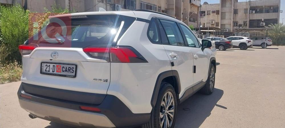 تويوتا راف 4